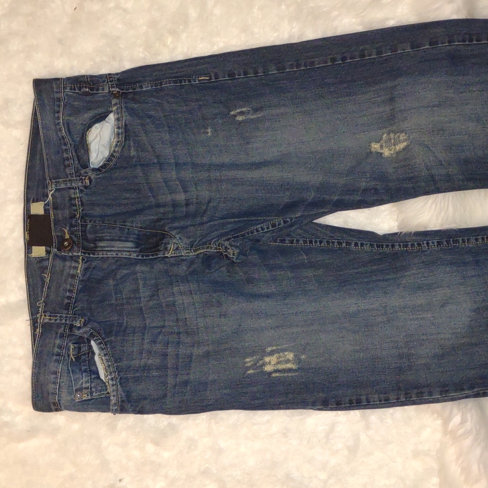 VINTAGE ESCAPISM NYC Denim Company Men's Distressed Jeans